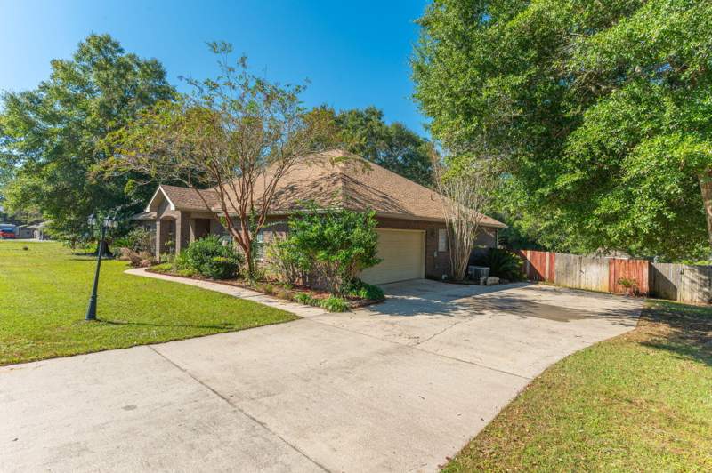 4 bedroom Detached Single Family at 6184 Hummingbird Lane, Silverwoods Estates, Crestview — photo 3