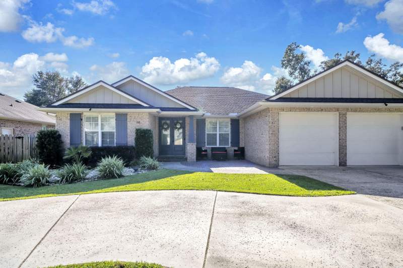 3 bedroom Detached Single Family at 38 SE Pryor Road, Olde Fort Walton, Fort Walton Beach — photo 2