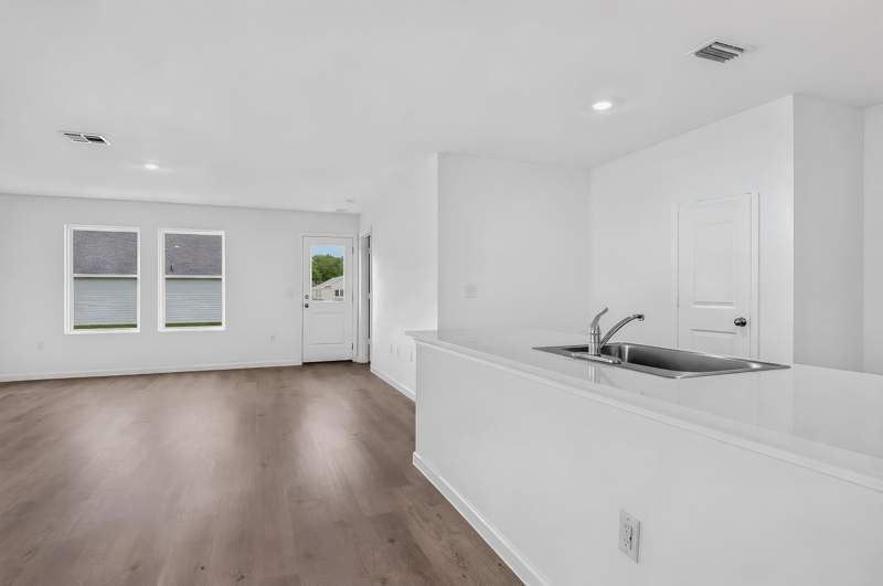 4 bedroom Detached Single Family at 5007 Myrtle Loop #Hs 16, Myrtle Wood, Crestview — photo 3
