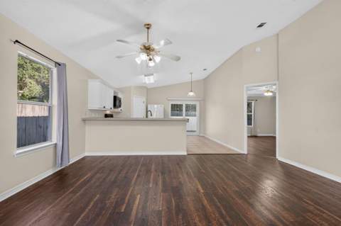1269 Jefferyscot Drive, Crestview FL - photo 6 of 40