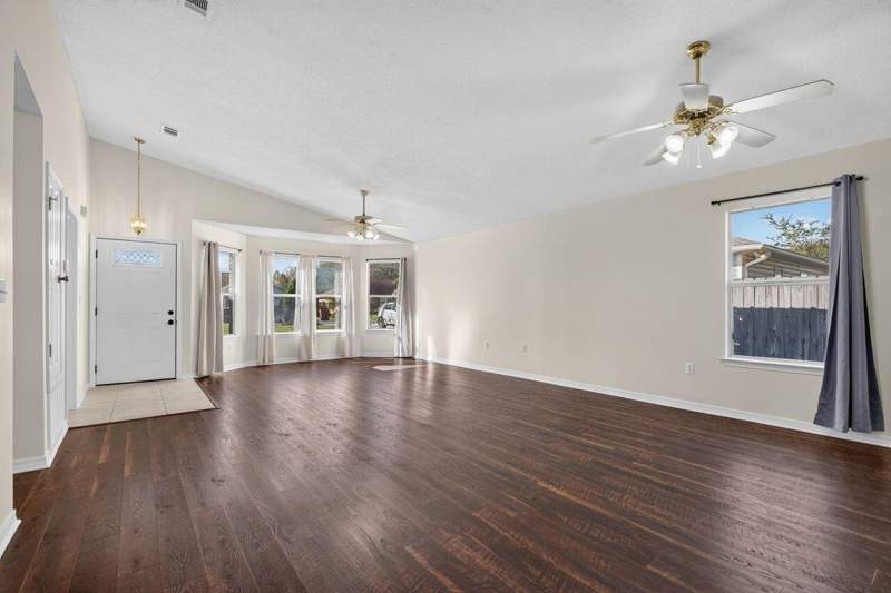 3 bedroom Detached Single Family at 1269 Jefferyscot Drive, Countryview Estates 4th Addn Ph 2, Crestview — photo 4
