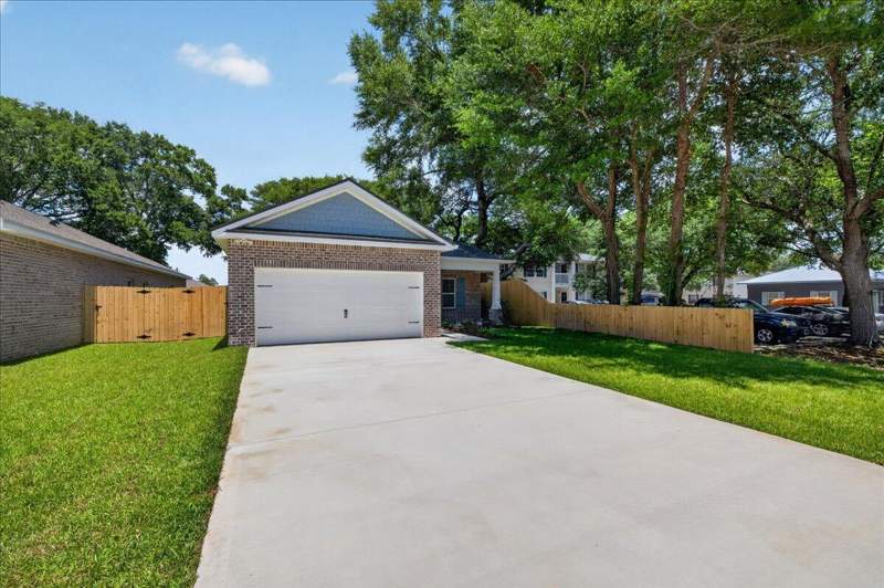 4 bedroom Detached Single Family at 1609 26th Street, Rosemont S/D, Niceville — photo 4