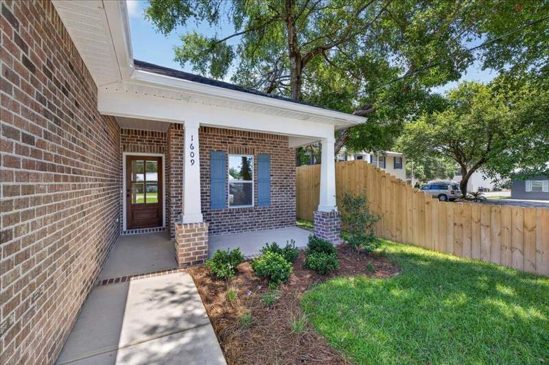 4 bedroom Detached Single Family at 1609 26th Street, Rosemont S/D, Niceville — photo 5