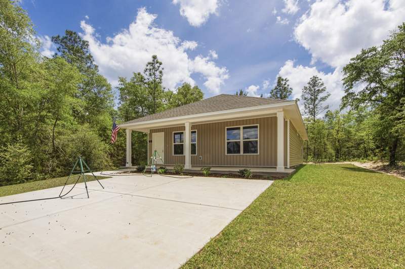 2 bedroom Detached Single Family at 27 Pansy Lane, Oakwood Hills Unit 1, DeFuniak Springs — photo 3