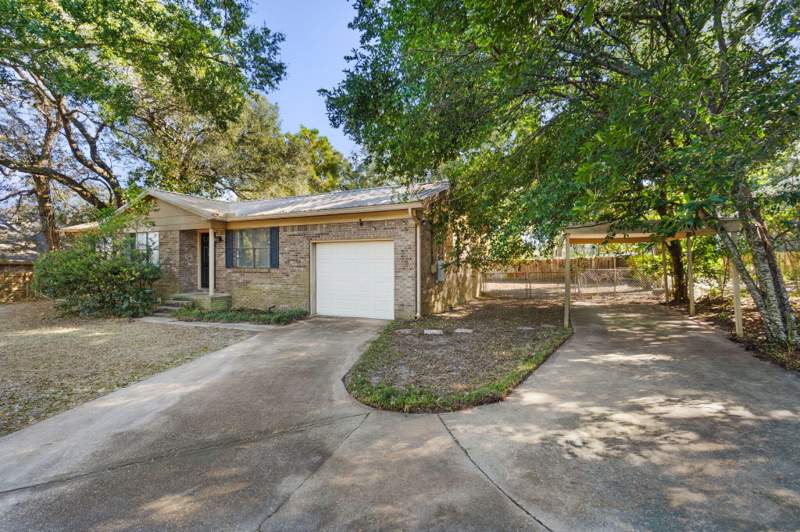 2 bedroom Detached Single Family at 1710 26th Street, Rosemont S/D, Niceville — photo 2
