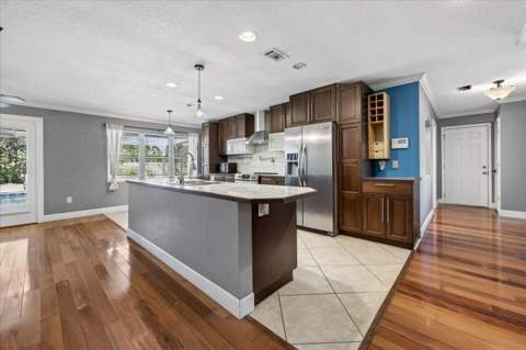 629 NE Merioneth Drive, Fort Walton Beach FL - photo 15 of 55