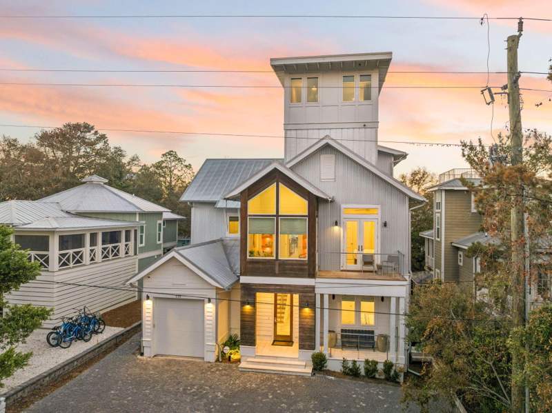 7 bedroom Detached Single Family at 135 Dogwood Street, Seagrove 1st Addn, Santa Rosa Beach — photo 3