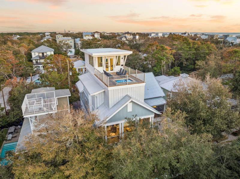 7 bedroom Detached Single Family at 135 Dogwood Street, Seagrove 1st Addn, Santa Rosa Beach — photo 2