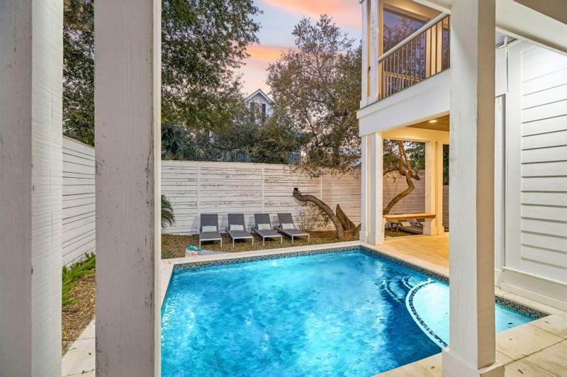 7 bedroom Detached Single Family at 135 Dogwood Street, Seagrove 1st Addn, Santa Rosa Beach — photo 5