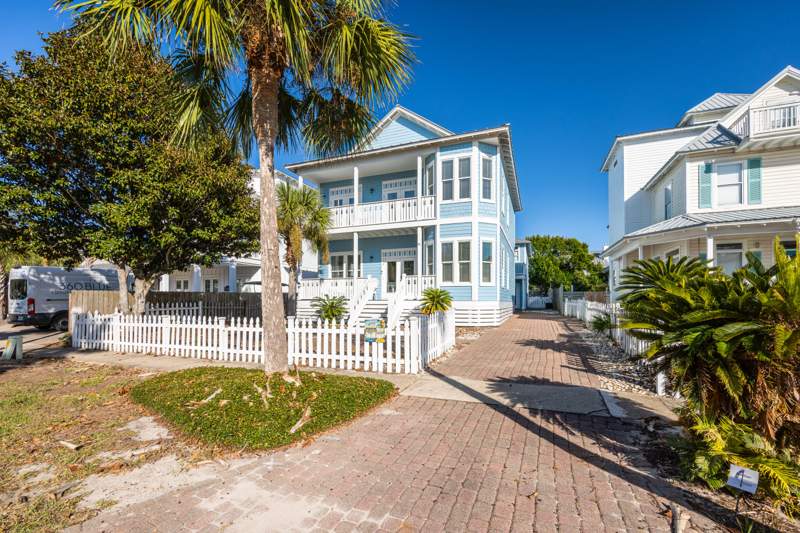 6 bedroom Detached Single Family at 91 Stingray Street, Crystal Beach, Destin — photo 2