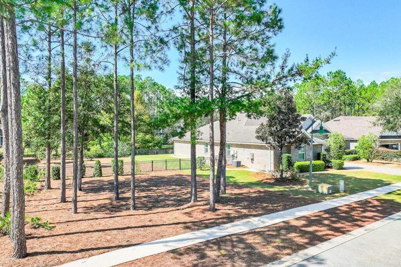 4 bedroom Detached Single Family at 320 Symphony Way, Hammock Bay, Freeport — photo 3