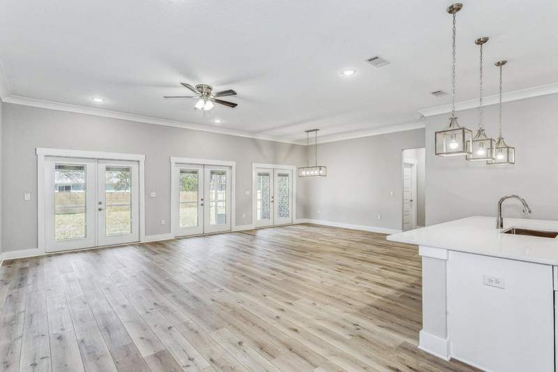 5 bedroom Detached Single Family at 80 Eastview Avenue, Valparaiso Plat 1 Lot 19 Blk 10, Valparaiso — photo 4