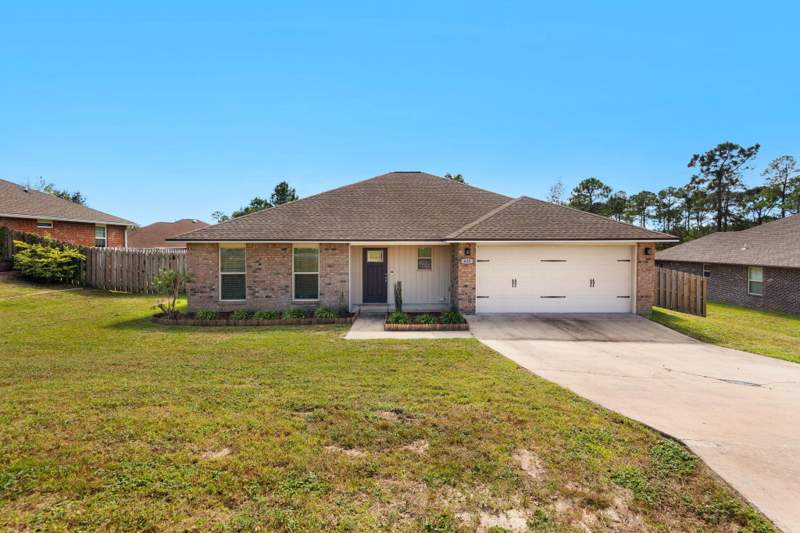3 bedroom Detached Single Family at 420 Scooter Cove, Camille Cove, Crestview — photo 3