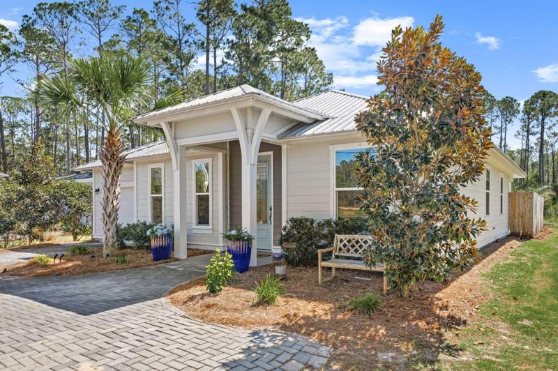 4 bedroom Detached Single Family at 1503 Chat Holly Road, Santa Rosa Plantation, Santa Rosa Beach — photo 2