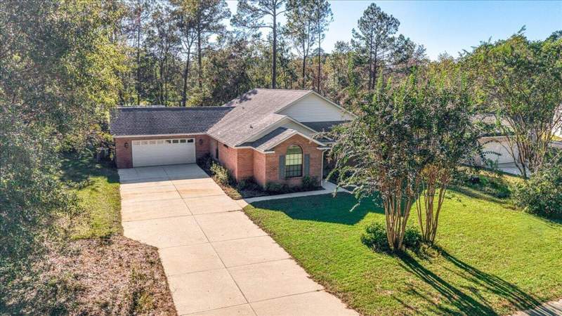 3 bedroom Detached Single Family at 103 Fairway Drive, Foxwood Estates 1, Crestview — photo 3