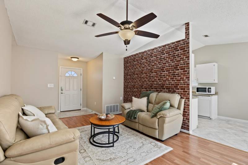 3 bedroom Detached Single Family at 9 Flora Cove, Aplin Heights S/D Ph 2, Crestview — photo 4