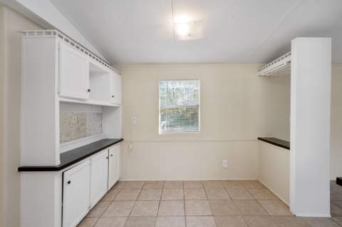 14 Roman Road, DeFuniak Springs FL - photo 11 of 36