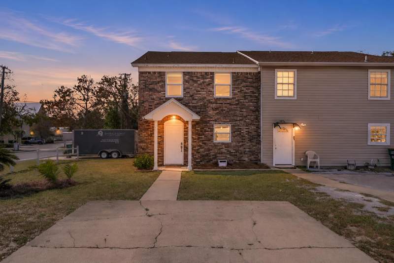 2 bedroom Townhouse at 207 Beach Drive #A, Windwood S/D, Destin — photo 2