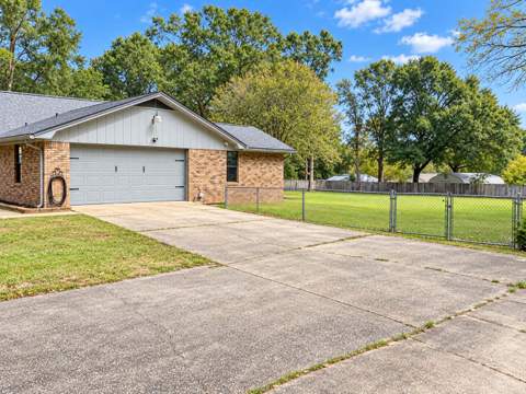 6077 Terrace Lane, Crestview FL - photo 10 of 40