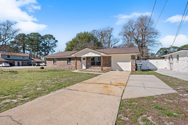 3 bedroom Detached Single Family at 36 NW Cape Drive, Oakland Addn, Fort Walton Beach — photo 2
