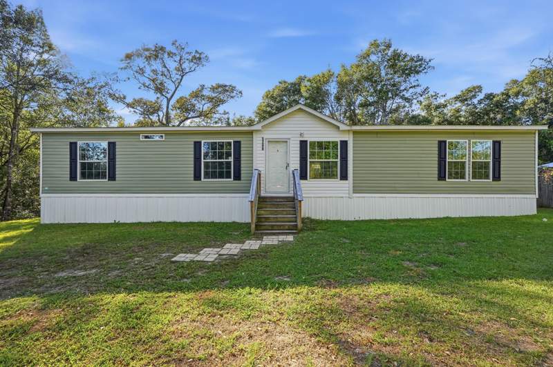 4 bedroom Mobile Home at 5266 Fairchild Road, Crestview, Crestview — photo 3