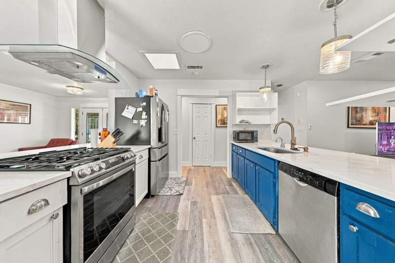 4 bedroom Detached Single Family at 611 Audubon Drive, Chateauguay 2, Fort Walton Beach — photo 4