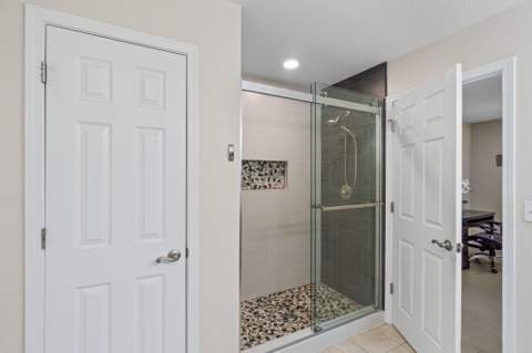 710 Marsh Harbor Drive, Mary Esther FL - photo 15 of 61