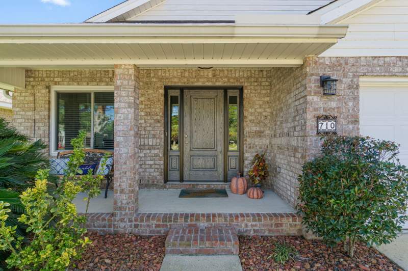 3 bedroom Detached Single Family at 710 Marsh Harbor Drive, Marsh Harbor, Mary Esther — photo 3