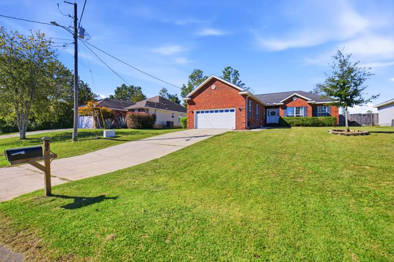 3 bedroom Detached Single Family at 211 Tiffot Court, Wildwood Gables, Crestview — photo 4