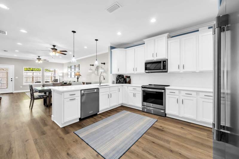 4 bedroom Detached Single Family at 236 NE Greenbrier Circle, Garnier's Beach, Fort Walton Beach — photo 5