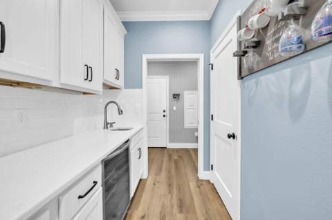 236 NE Greenbrier Circle, Fort Walton Beach FL - photo 10 of 76