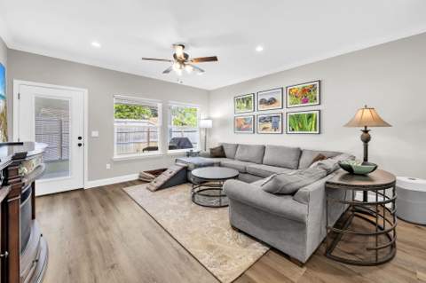 236 NE Greenbrier Circle, Fort Walton Beach FL - photo 13 of 76