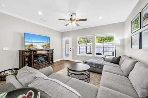 236 NE Greenbrier Circle, Fort Walton Beach FL - photo 14 of 76