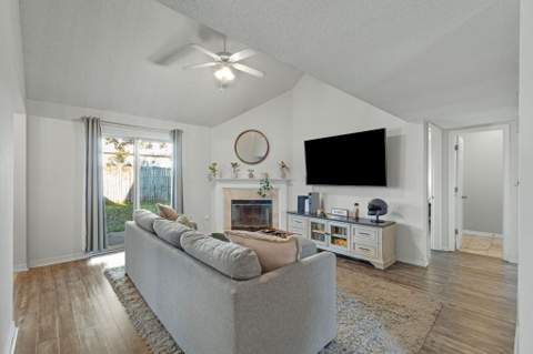 449 Bridgewater Court, Mary Esther FL - photo 6 of 40