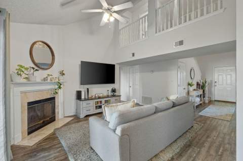 449 Bridgewater Court, Mary Esther FL - photo 8 of 40