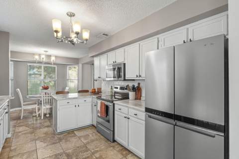 449 Bridgewater Court, Mary Esther FL - photo 13 of 40