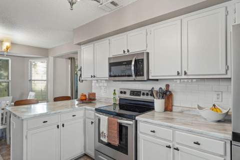 449 Bridgewater Court, Mary Esther FL - photo 14 of 40