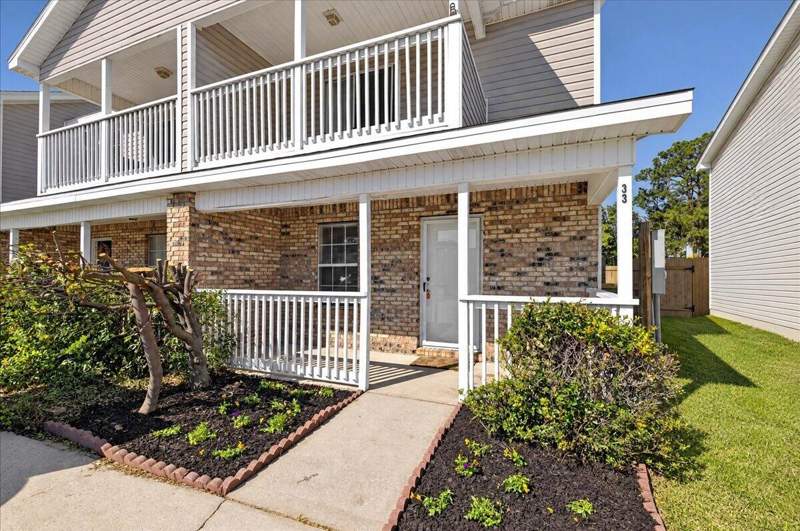 2 bedroom Townhouse at 33 SE Chatelaine Circle, Chatelaine Estates S/D, Fort Walton Beach — photo 2