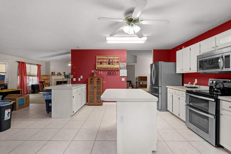 4 bedroom Detached Single Family at 383 Riverchase Boulevard, Riverchase S/D Ph 2, Crestview — photo 4