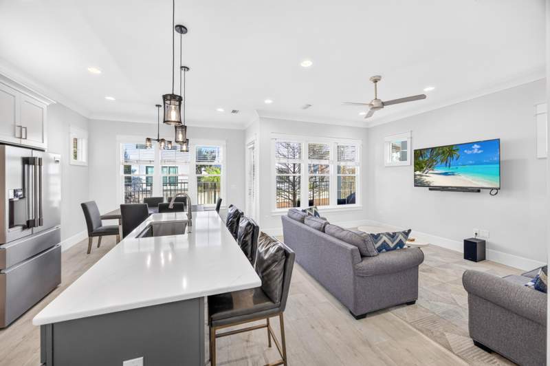 4 bedroom Detached Single Family at 1969 Baytowne Loop, Villa Lago, Miramar Beach — photo 3