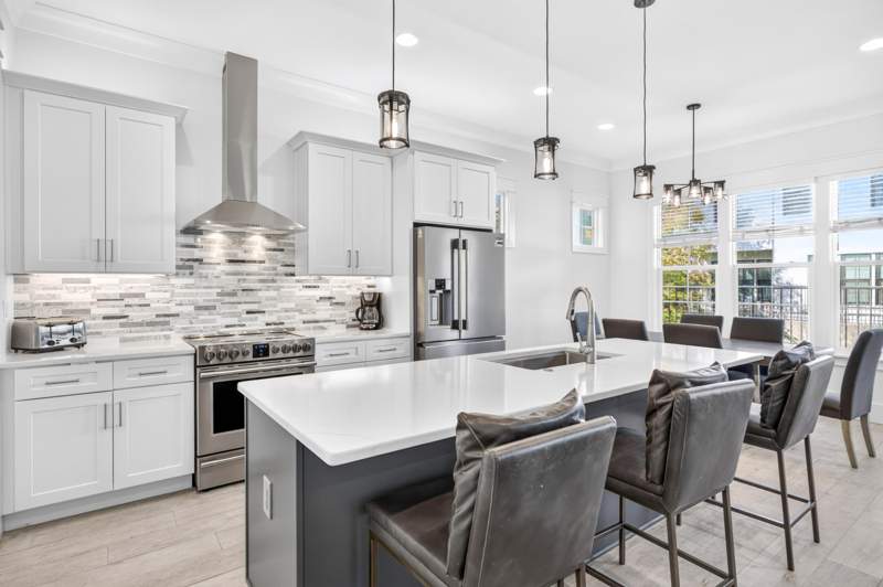 4 bedroom Detached Single Family at 1969 Baytowne Loop, Villa Lago, Miramar Beach — photo 4