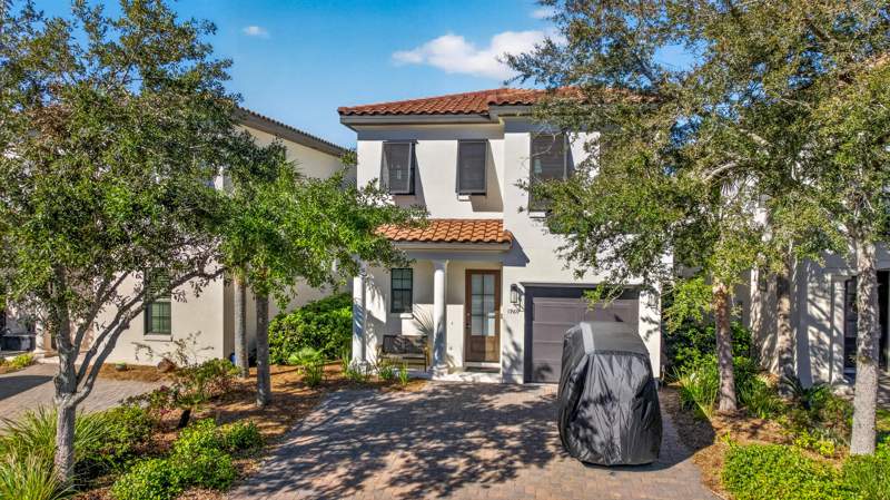 4 bedroom Detached Single Family at 1969 Baytowne Loop, Villa Lago, Miramar Beach — photo 2