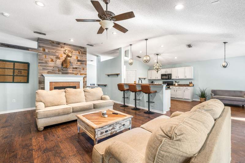 4 bedroom Detached Single Family at 6264 Equine Drive, Silver Springs Est, Crestview — photo 4