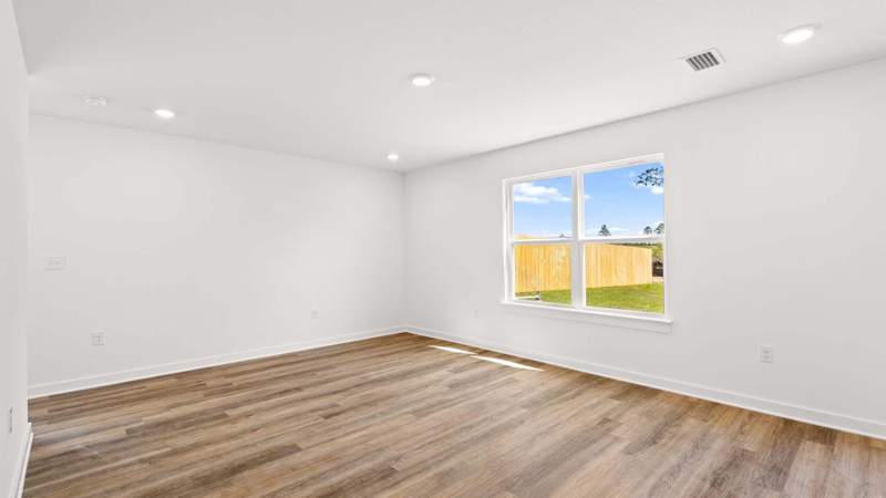 4 bedroom Detached Single Family at 324 Craftsman Way, Magnolia At The Bluffs Phase III, Freeport — photo 3