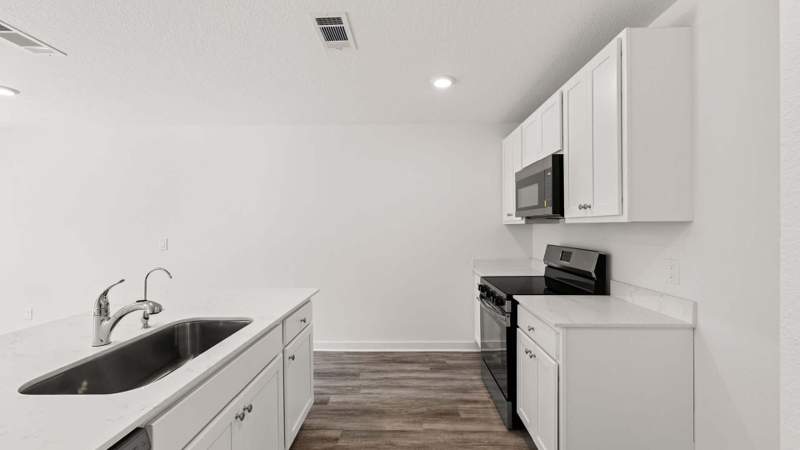 4 bedroom Detached Single Family at 317 Craftsman Way, Magnolia at the Bluffs Phase III, Freeport — photo 5