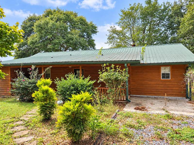 3 bedroom Detached Single Family at 356 Juniper Island Drive, Juniper Island S/D, DeFuniak Springs — photo 2