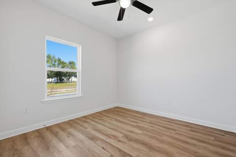 139 Spooner Street, DeFuniak Springs FL - photo 6 of 39