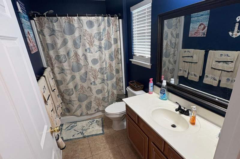 5 bedroom Detached Single Family at 20 3Rd Street, Summerwood, Shalimar — photo 5