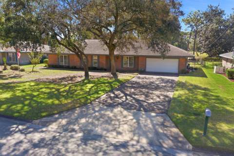 86 Country Club Road, Shalimar FL - photo 7 of 79