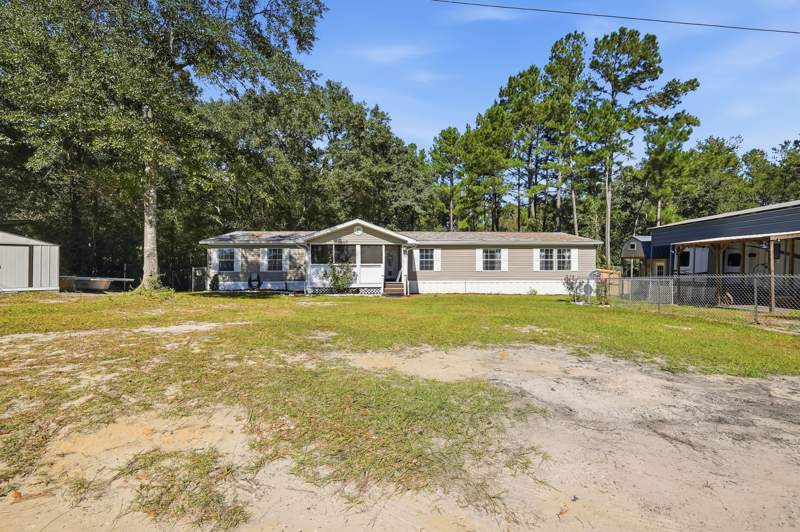 4 bedroom Manufactured Home at 3943 Bambi Road, M/H North, Crestview — photo 3